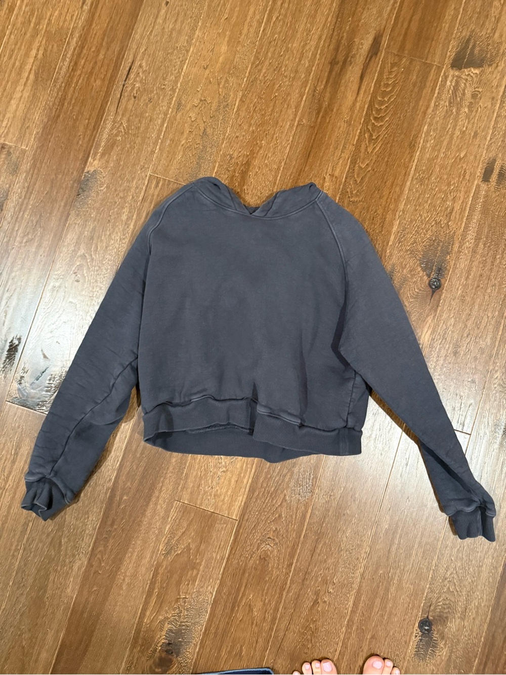 Cropped Black Women's Pullover Sweatshirt